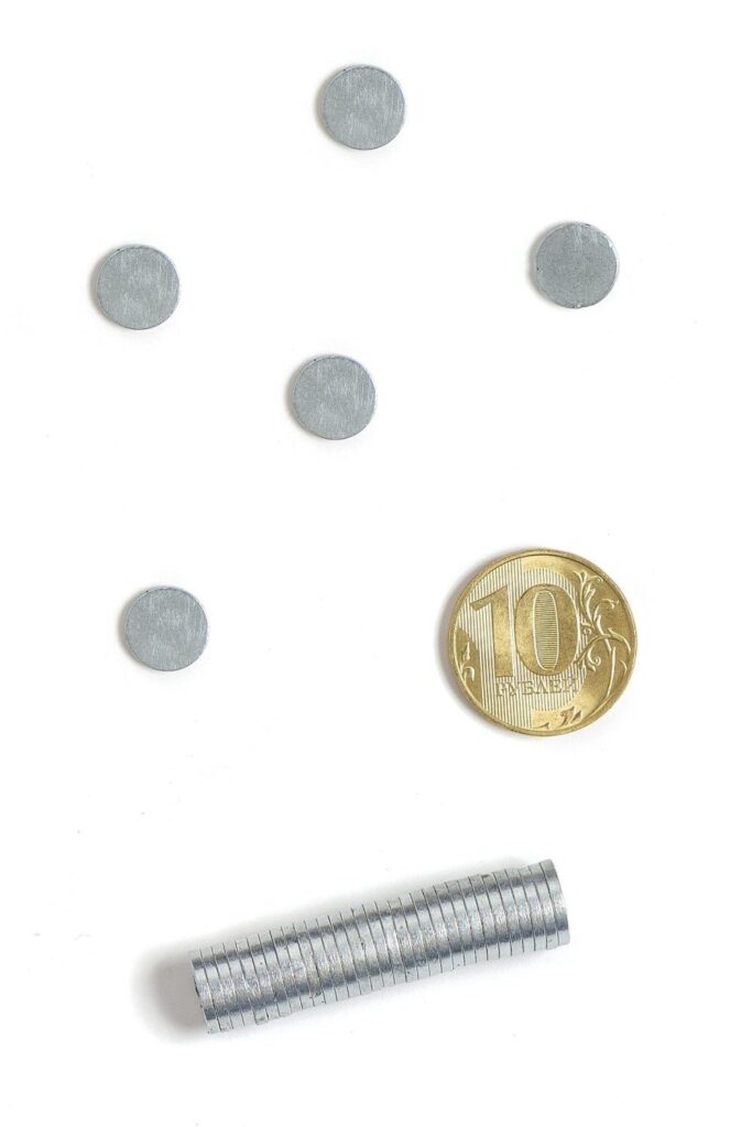 Магниты неодимовые 10*1,5 мм (50 шт) N99-5